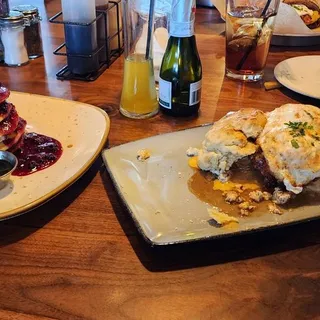 new Mountain Berry Pancakes