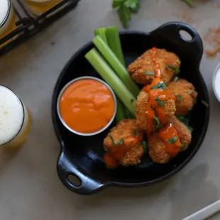 bbq wings, fried chicken, fried chicken wings, bbq chicken, chicken wings, poultry, food, chicken, chicken wings and fried chicken