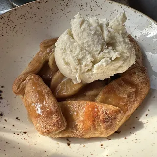 Apple-Huckleberry Open Face Pie