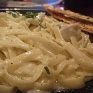 Fettuccine Alfredo