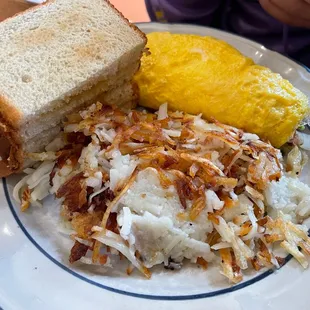 Omelette with hashbrowns