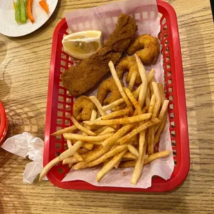 Fish fillet &amp; Shrimp.. One of the best I had. Ever