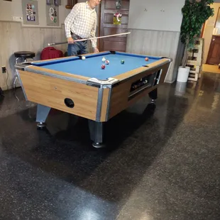 Pool table