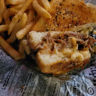 Mac and cheese brisket