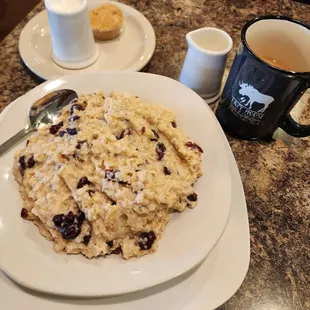 Steel cut oatmeal with crazins.