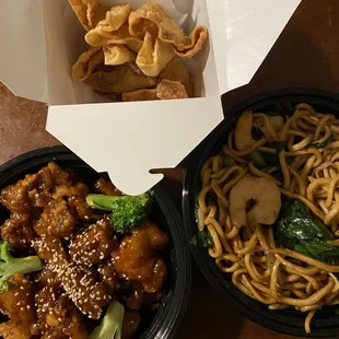 General Tso's Chicken, Chow Mein (Shrimp), Dungeness Crab Rangoon