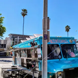 a blue food truck