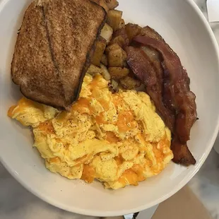 Breakfast platter