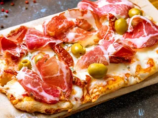Valentino's Eatery