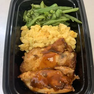 BBQ chicken, mac&amp;cheese, green beans/hot meal prep/grab and go/ready to eat