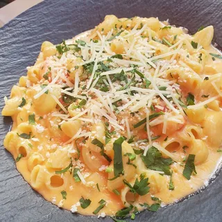 LOBSTER AND PORK BELLY MACARONI AND CHEESE