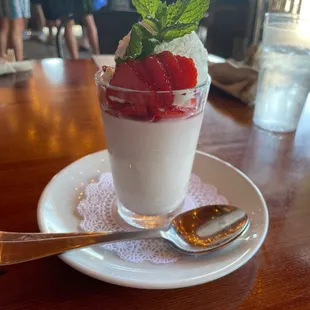 Strawberry daiquiri, panna cotta Dessert