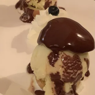 Profiteroles