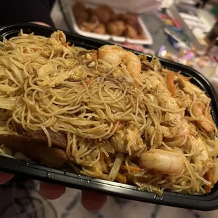 N2. Singapore Rice Noodles