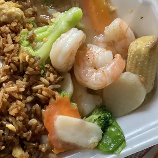 No. 16. Shrimp with Mixed Vegetables