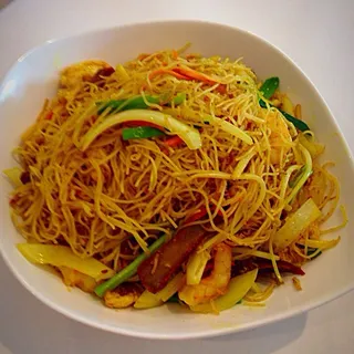 N2. Singapore Rice Noodles