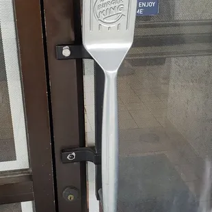 This is not the first repurposed Burger King to leave the original handle on the door, I love it