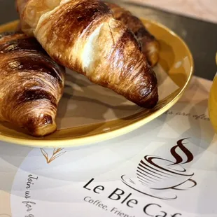 Croissant and cafe con leche