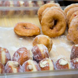 donuts and bombolini