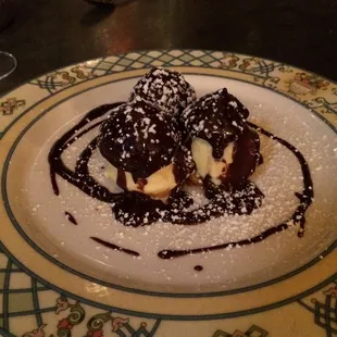 Profiteroles