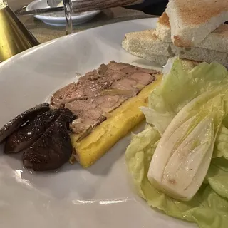Terrine de Foie Gras de Canard à Ma Façon, Toasts Tièdes