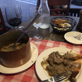 La Fricassée de Volaille à l'Ancienne, Risotto aux Cèpes et Biscuit de Parmesan