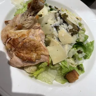 Caesar salad with chicken
