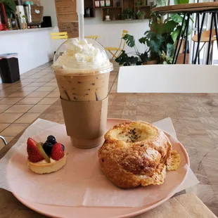 Large iced white mocha (3 shots). Turkey and egg crossaint and a fruit tart! Decided to stay and eat.