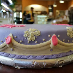 Le Caprice DC Cake