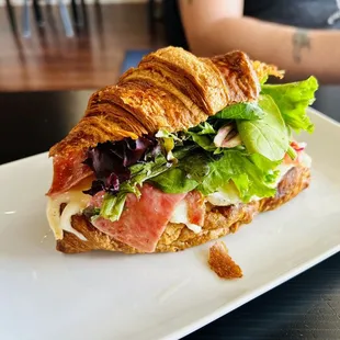 Croissant sandwich