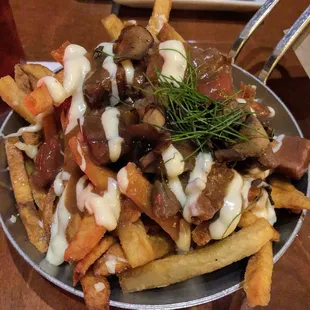beef poutine