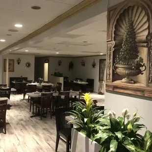 Dining Entrance