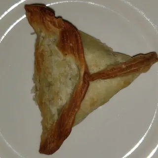 1 Piece Spinach Fatayer