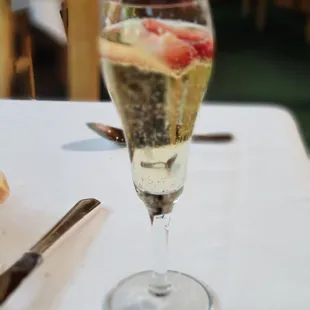 Champagne with strawberries