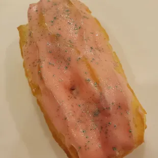 Mini Strawberry Éclair