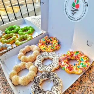 Pandan, matcha, black sesame, cookie and cream, fruity pebbles, honeydew sugar