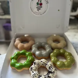 donuts, dough desserts, food