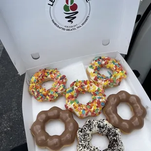 Fruity pebbles, cookies and cream, chocolate