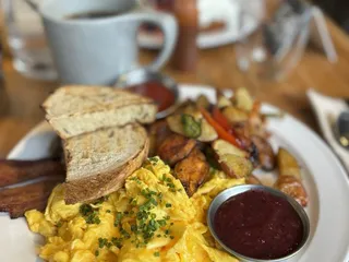 Commonwealth Cafe
