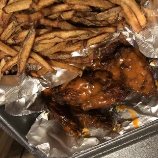food, bbq chicken, fried chicken, chicken, bbq wings, chicken wings, chicken wings and fried chicken, fried chicken wings, poultry