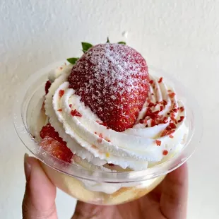Strawberry Cake Cup