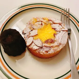 Almond passion fruit tart - perfection