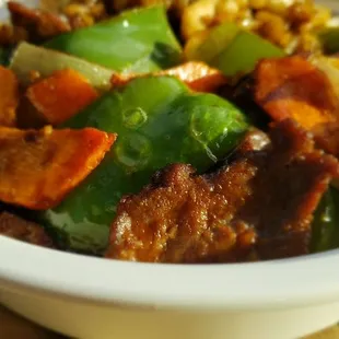 Hunan beef with thin skimpy beef.
