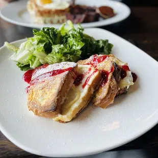 Monte Cristo with salad verte