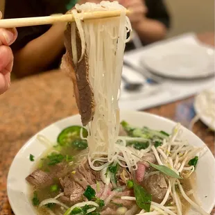 Le&apos;s Pho.