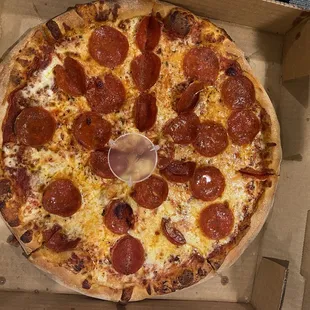 Medium pepperoni pizza