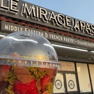 Dubai Strawberry Chocolate