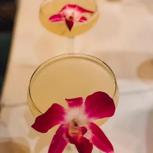 Lemon Drop Martini w/ Elderberry Liquer and a Champagne topper