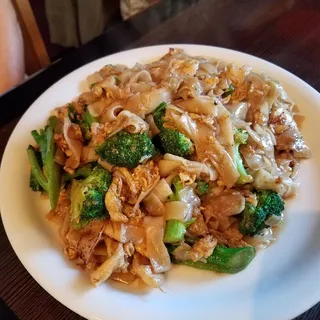Pad See-ew Noodle