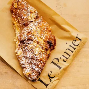 @eatingsfrom - almondine (almond croissant)